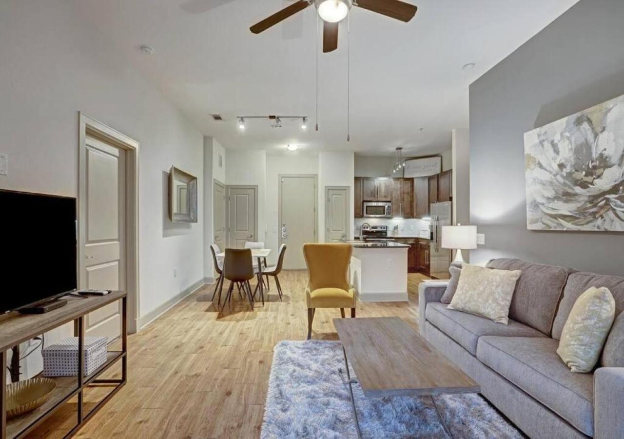 هيوستن Inviting 2Br - Gym, Pool, Biz Center & Free Parking! Walk 2 Nrg Stadium! Near Med Ctr, Galleria, & Rice Village المظهر الخارجي الصورة