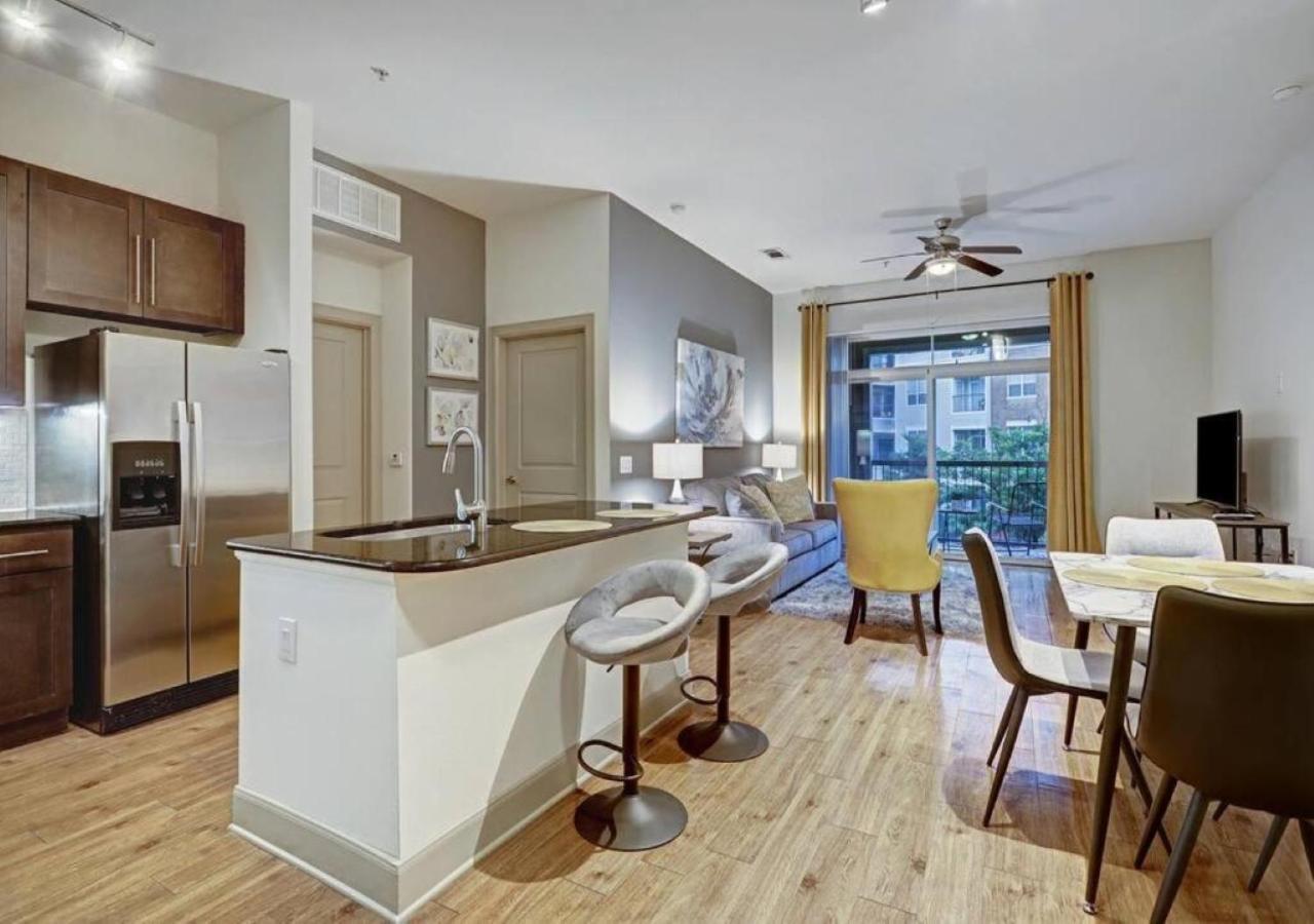 هيوستن Inviting 2Br - Gym, Pool, Biz Center & Free Parking! Walk 2 Nrg Stadium! Near Med Ctr, Galleria, & Rice Village المظهر الخارجي الصورة